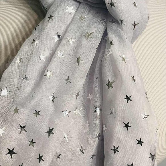 NWT Handmade Silver Star Scarf by Sana – Festive Elegance Design - Picture 12 of 15